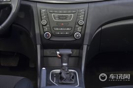 一汽奔腾-奔腾B50-1.6L 自动豪华型