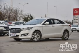 一汽奔腾-奔腾B50-1.6L 手动豪华型