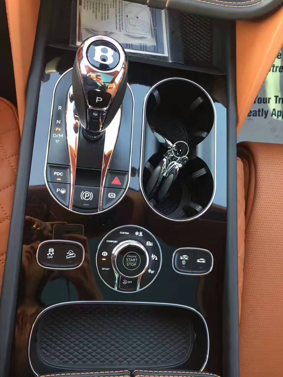 新款宾利添越柴油4.0 汽油6.0现车享钜惠