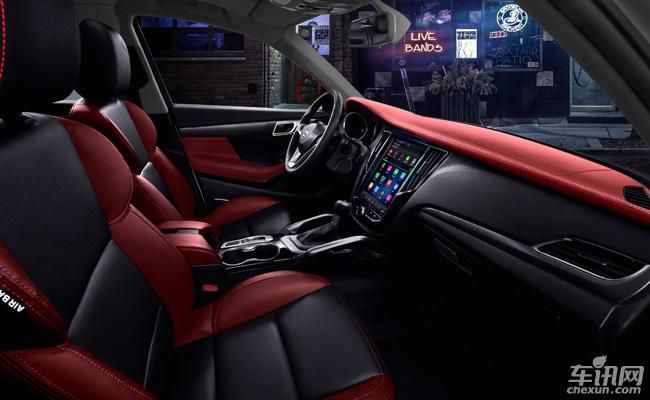 2017款众泰SR7正式上市 售6.68-10.18万元