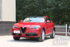 阿尔法罗密欧-Stelvio-2.0T 200HP 精英版