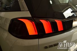 东风标致-标致5008-380THP 7座精英版