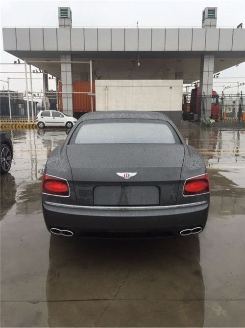 17款宾利飞驰4.0 锋芒大促销引领时尚前沿