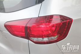 上汽大通-上汽大通D90-2.0T 手动两驱基础版