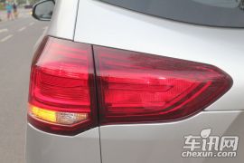 上汽大通-上汽大通D90-2.0T 手动两驱基础版