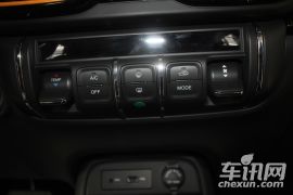 东风乘用车-风神AX4-1.4T DCT潮尚型