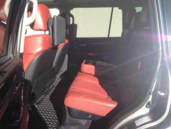 17款雷克萨斯LX570顶配现车8座免消费税