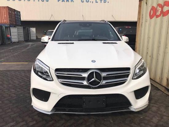 2017款奔驰GLE400 进口越野豪车造型独特