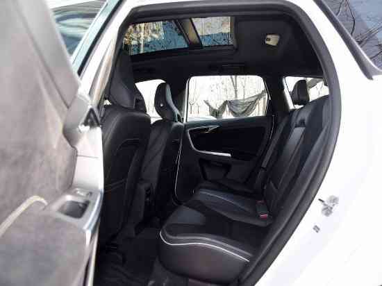 2017款沃尔沃XC60价格XC60T5AWD智进升级