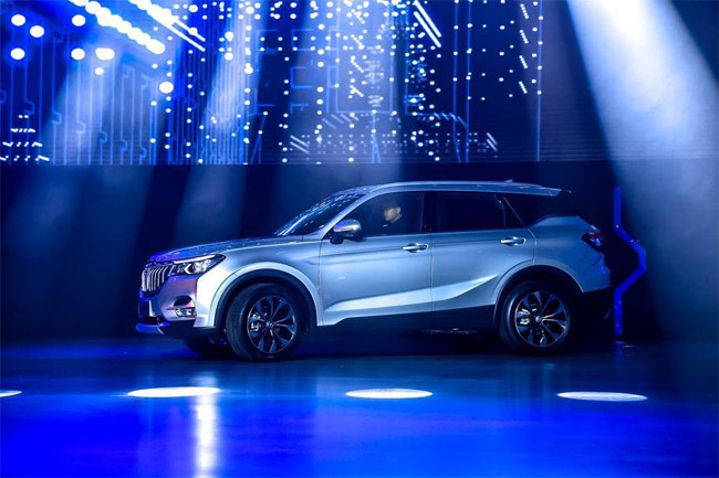 华晨中华V6正式上市 官方售价8.79万元起