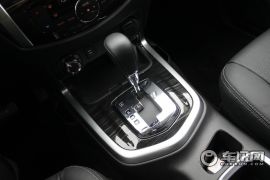 郑州日产-途达-2.5L 自动四驱旗舰版