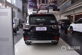 广汽菲克-大指挥官-2.0T 四驱智享版  ￥33.28