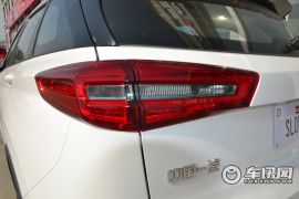 一汽奔腾-奔腾R9-1.2T 手动尊贵智悦型  ￥9.99