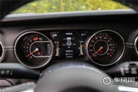 Jeep(进口)-牧马人-2.0T Sahara四门版