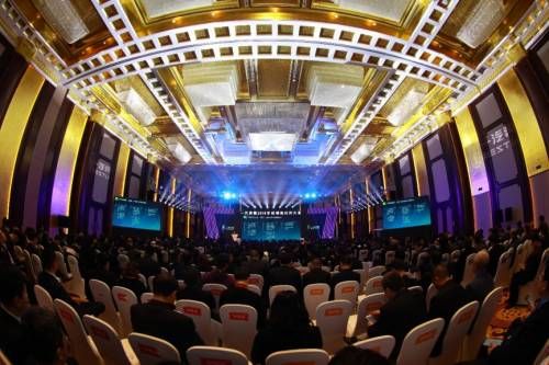 不一样的年会,不一样的奔腾