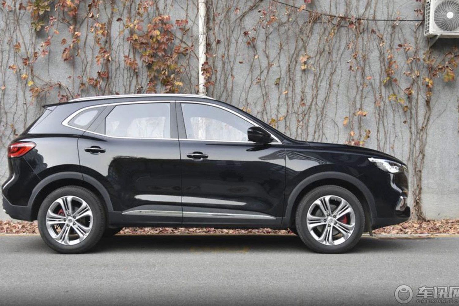 体验全新名爵HS 2.0T 是你的“荷尔蒙SUV”吗？