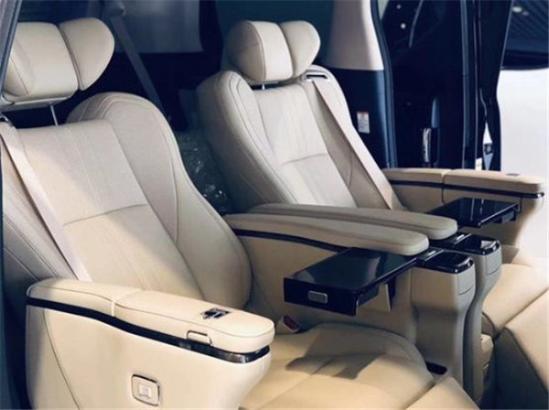 埃尔法和蒙娜丽莎对比有什么区别哪个更贵