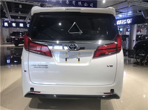 丰田埃尔法低配多少钱 颜色齐 百万神车MPV