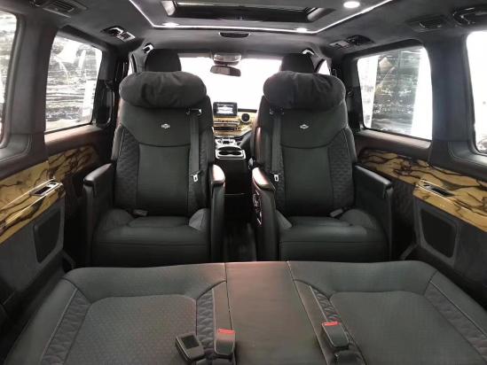 奔驰房车VIP贵宾专线：13161712111 易经理 微信：YGL19920513