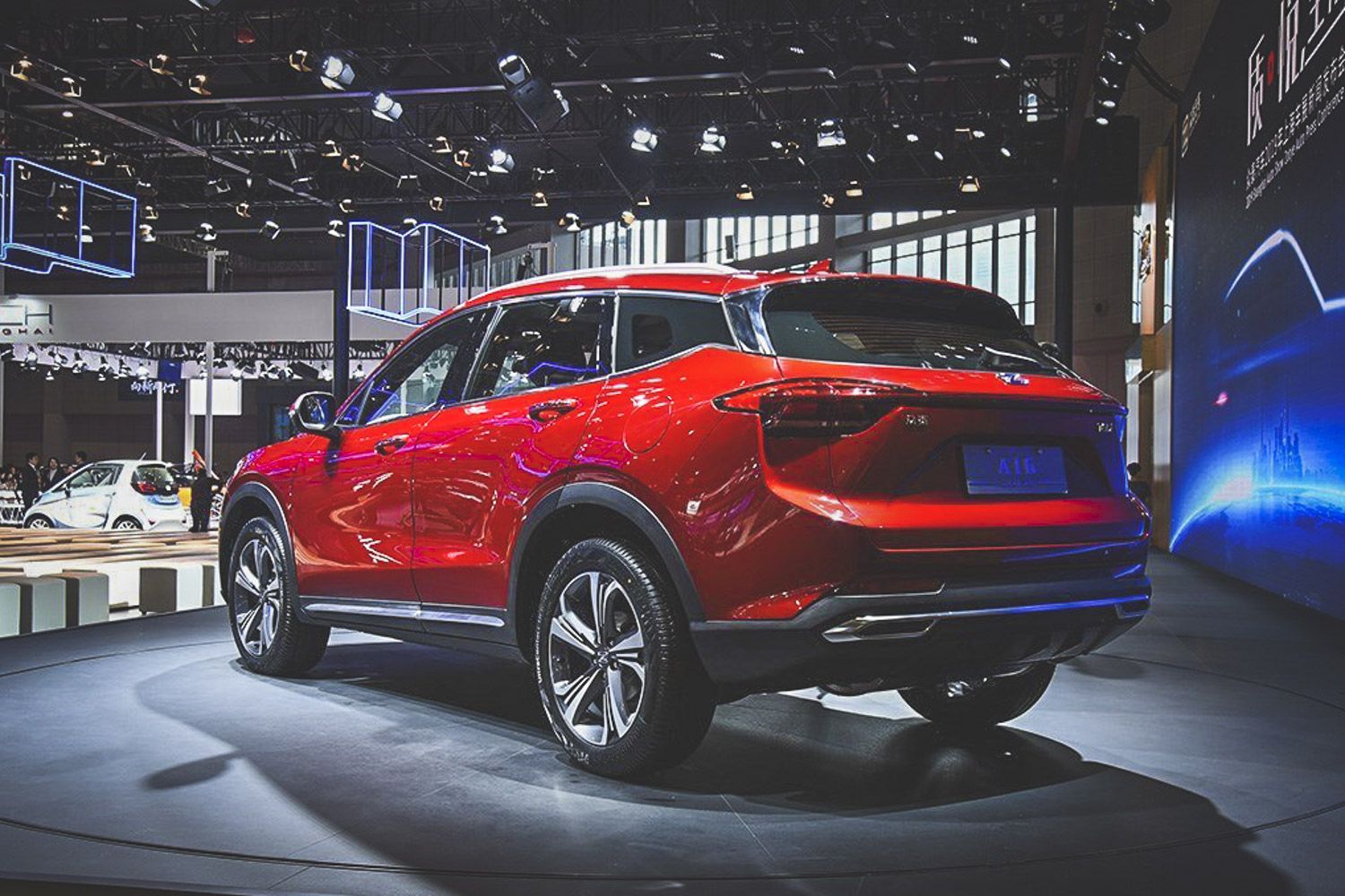 众泰推全新紧凑型SUV 将于第三季度上市