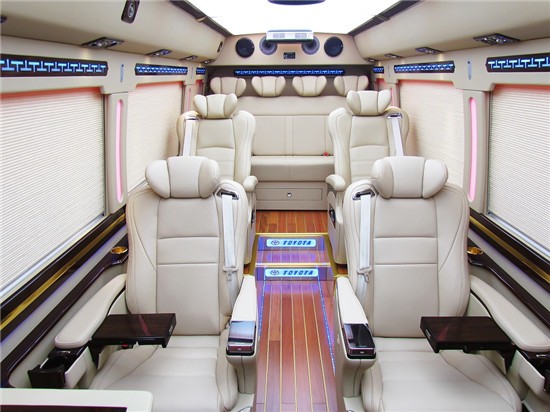 车市资讯丰田考斯特中巴16座17座多少钱 