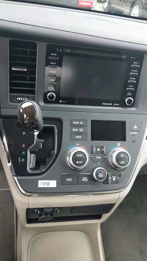 19款丰田塞纳现车性价比超高 低价特惠出售