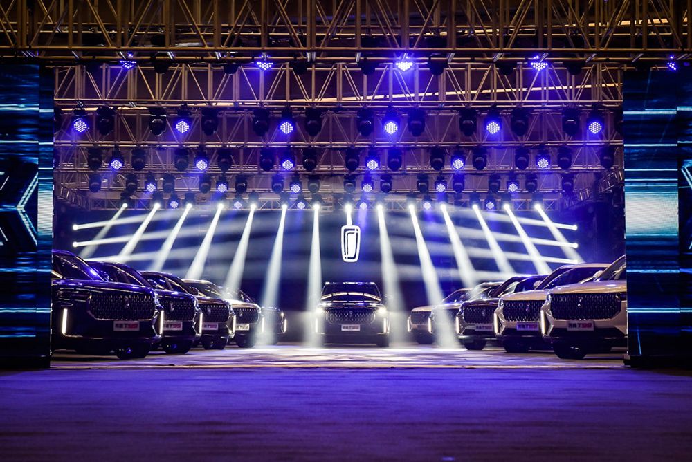 全新旗舰车型奔腾T99正式下线 预售价15.99万起