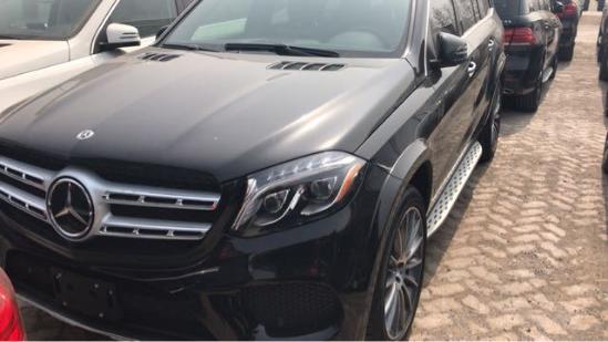 2019款奔驰GLS450 LED鹰眼大灯气场十足