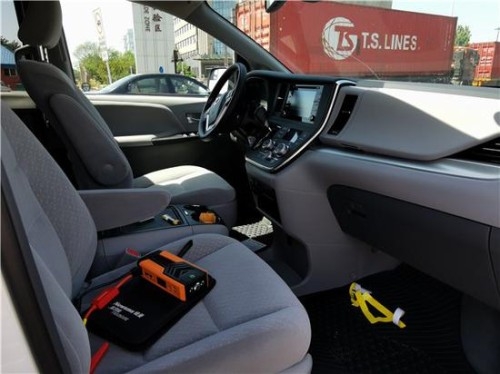 20款丰田塞纳舒适奢华港口现车低价    