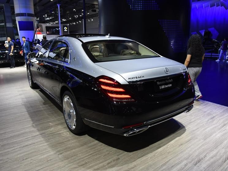 2020款迈巴赫S680黑米现车/双色现车 详情