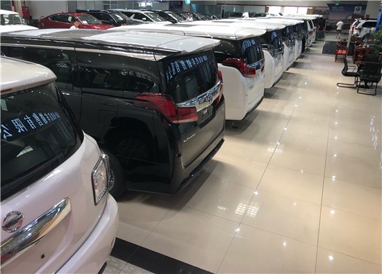 丰田威尔法无微不至一汽丰田主角气昂  