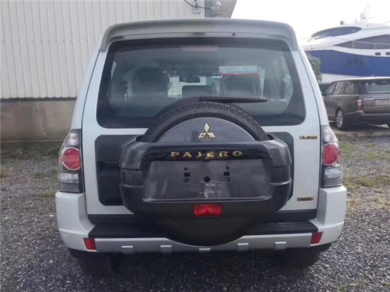 新款三菱帕杰罗V87金标双差四驱顶配报价大