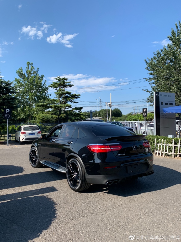 即将到来 2020款奔驰GLC43 C43AMG对比 