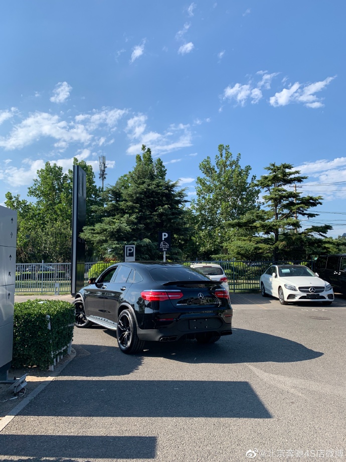 即将到来 2020款奔驰GLC43 C43AMG对比 