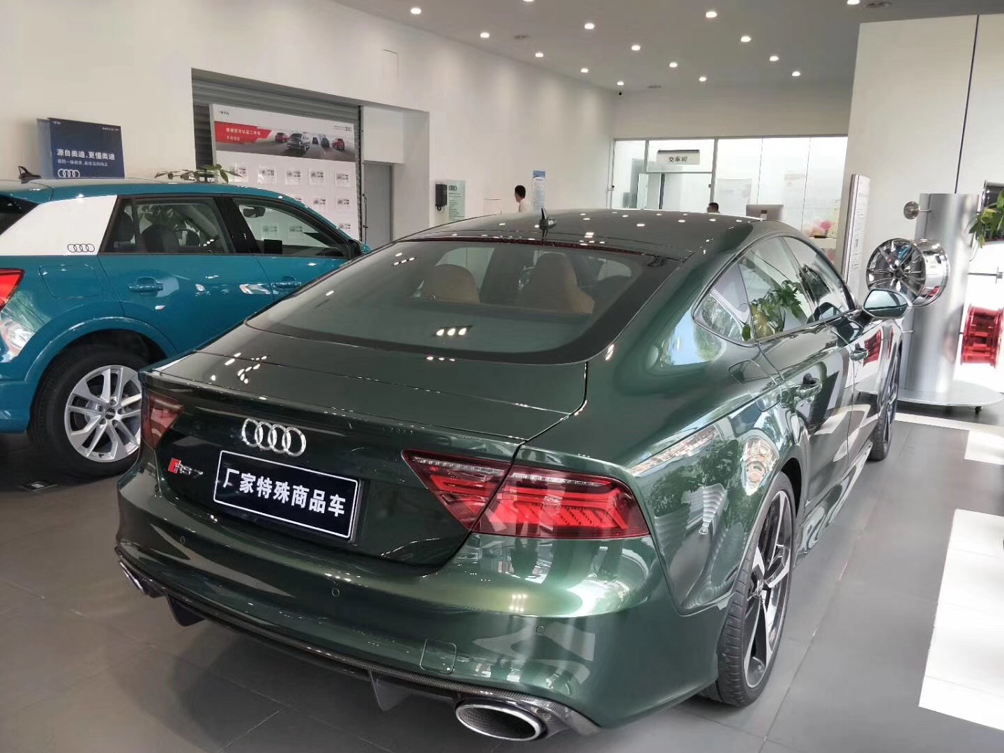 2016款奥迪RS7西装暴徒 家用性能豪华车