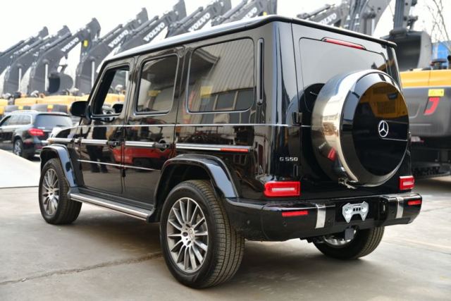 20款奔驰g550年前钜惠跌破188万元裸   