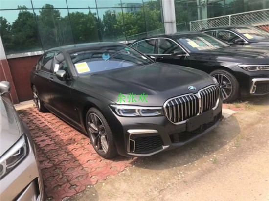 2019款宝马M760Li xDrive V12 运动套装