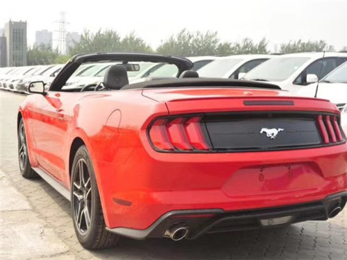 19款加版福特野马 敞篷跑车港口42.8万 
