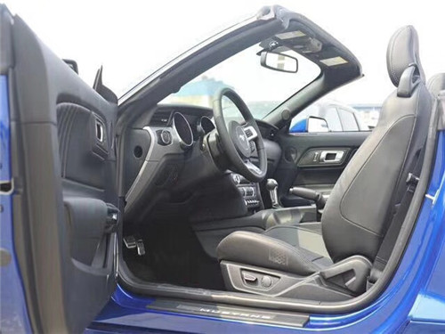 19款加版福特野马 敞篷跑车港口42.8万 