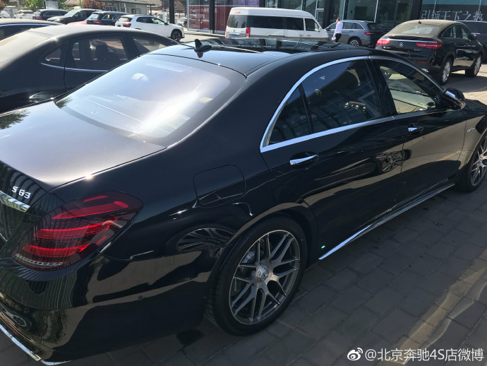 2020款奔驰S65 S63AMG 引领未来科技   