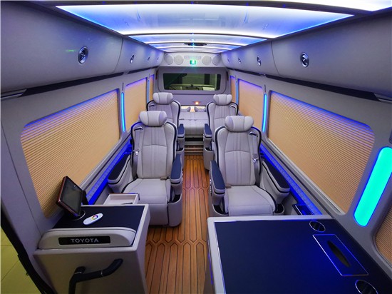 丰田考斯特咨询电话：18500445444 李经理