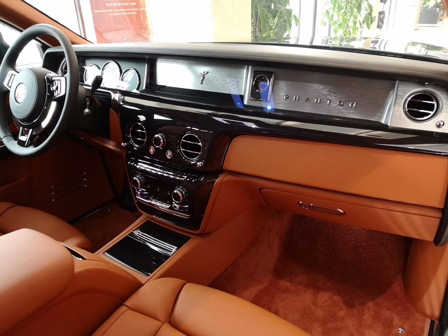 劳斯莱斯幻影5.9米加长与您一起纵横四海