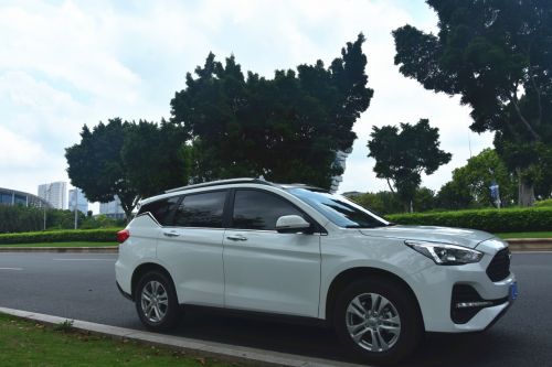 好爸爸必备超值家用SUV，6万6哈弗M6解锁全家幸福