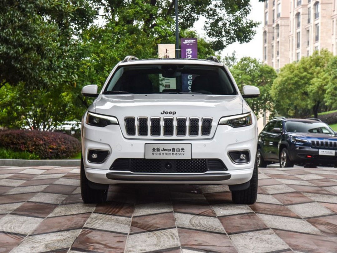 jeep自由光2020款夜鹰版 豪华版促销中 