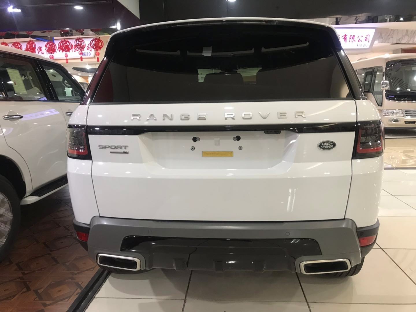 20款路虎揽胜运动3.0T 八月钜惠酬宾色全