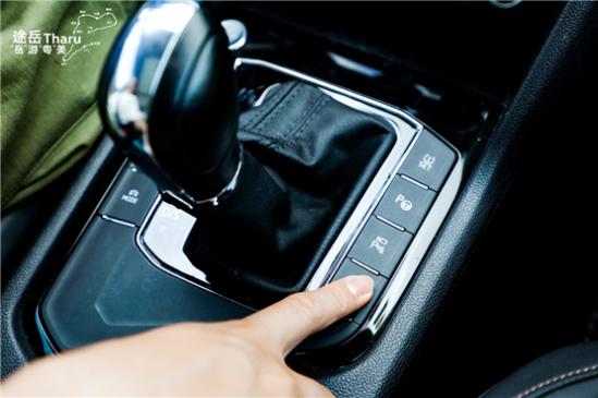                广东最美旅游公路·碉楼逸风