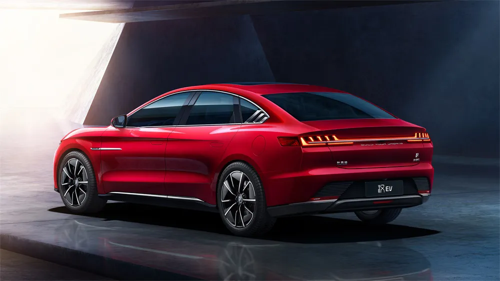 新能源杀出黑马、特斯拉Model3 PK 宏光MINI EV