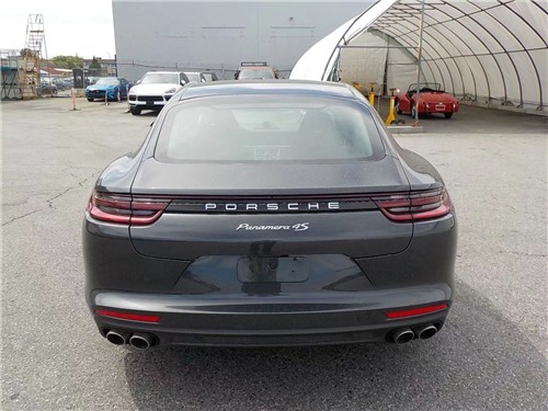 20款Panamera2.9T 4S白红 火山灰现车  