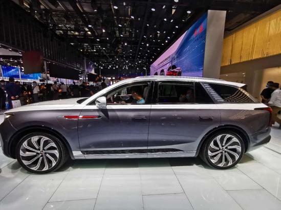 国产版库里南亮相北京车展，还未上市就收到1437份订单，真香