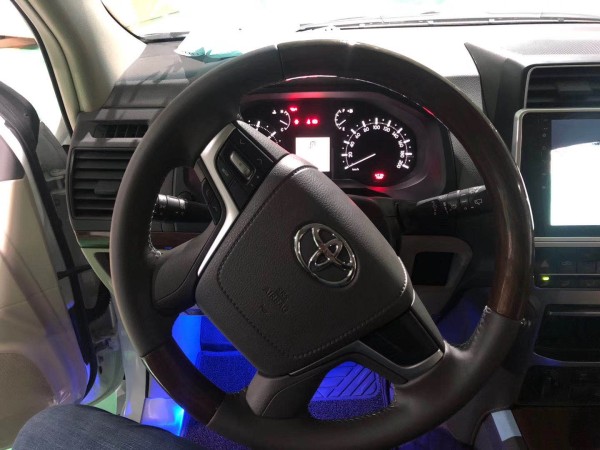 常年经营诚信商家  20款霸道4000中东版介